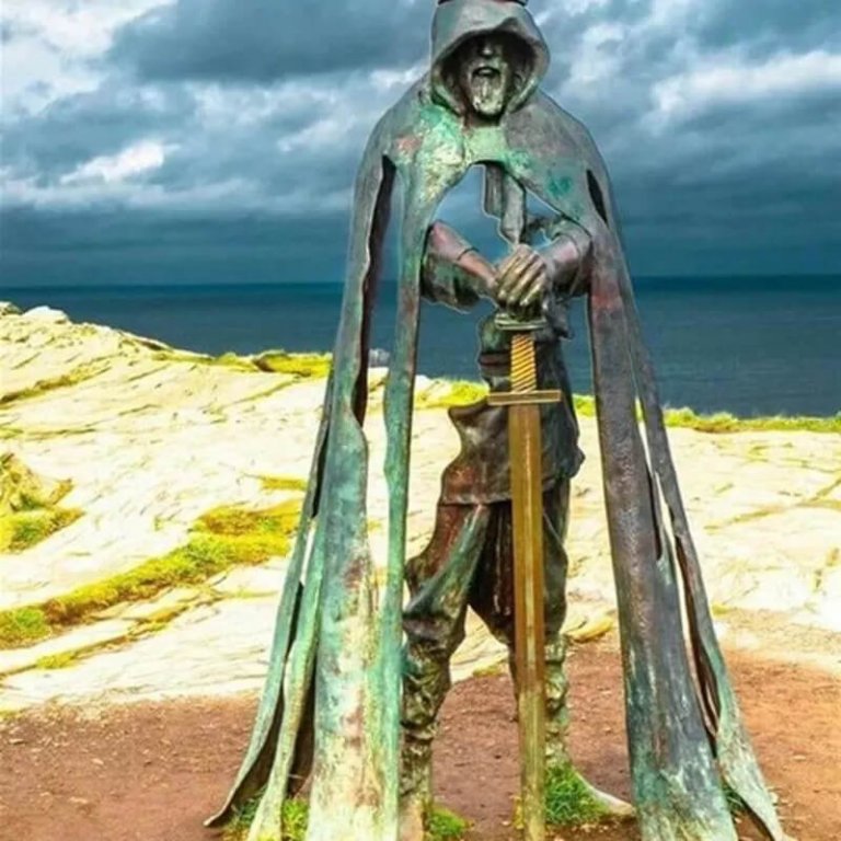 Famous Bronze King Arthur Sculpture Warrior With Sword Statue For Sale ...