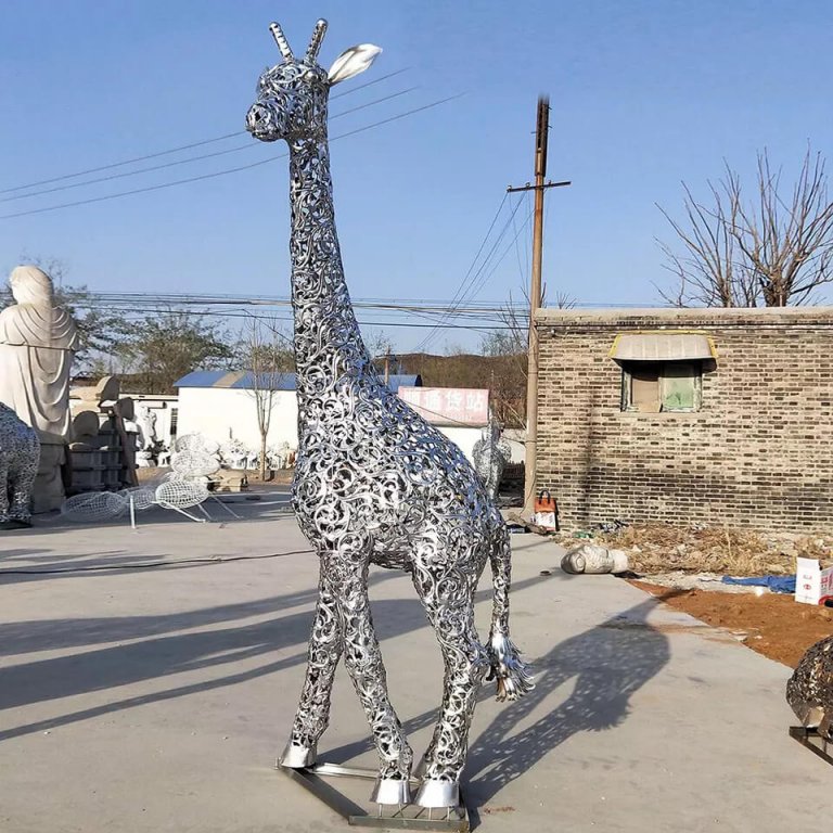 Stainless Steel Metal Giraffe Sculpture For Sale - SevenTreeSculpture