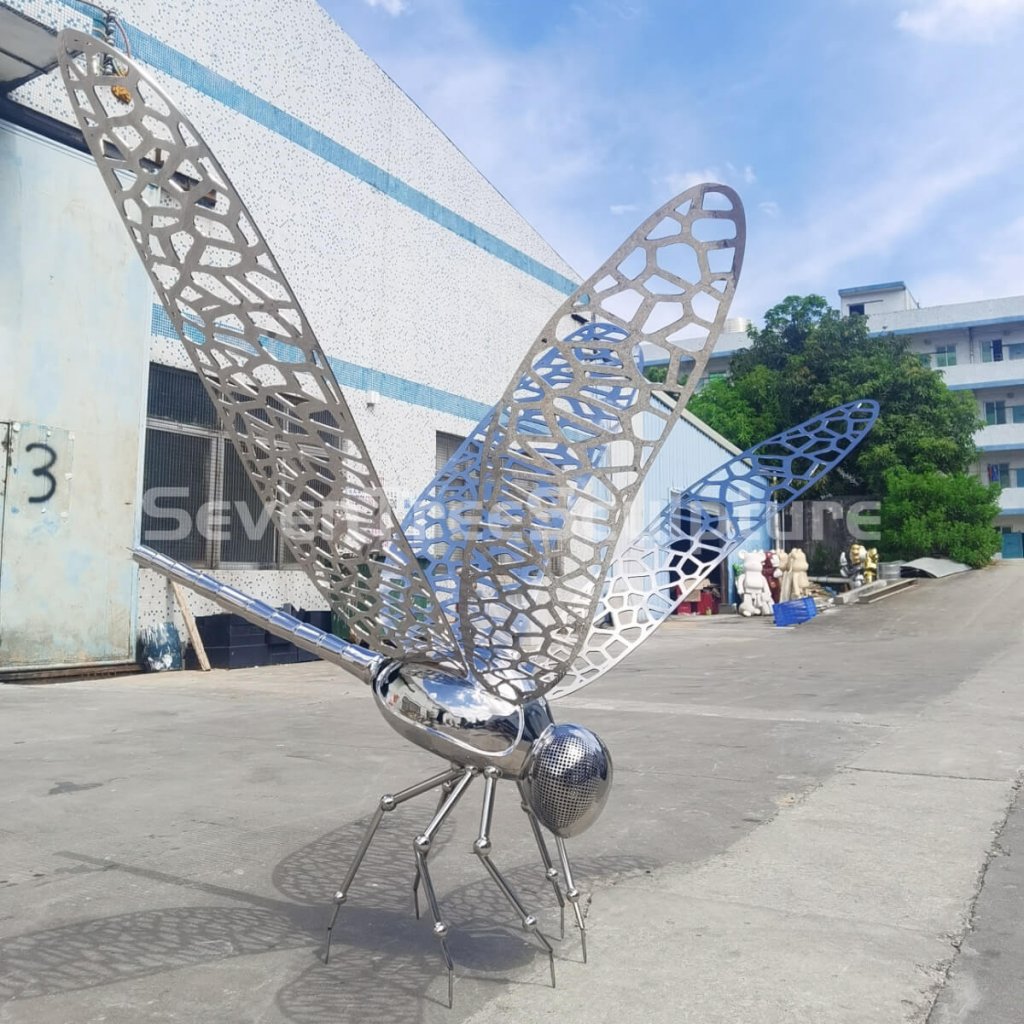 Metal Dragonfly Sculpture For Garden